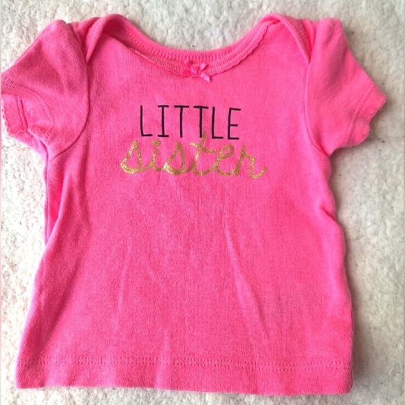 Carter's Bundle of 4 tops for baby girl 0-3 months - Picture 3 of 9